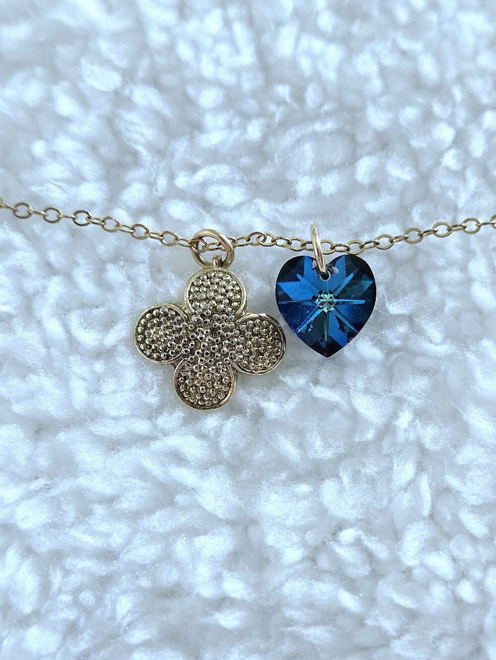Deep Blue Swarovski Crystal💎 Heart💙 and Clover🍀 Charm Necklace - NWOT
